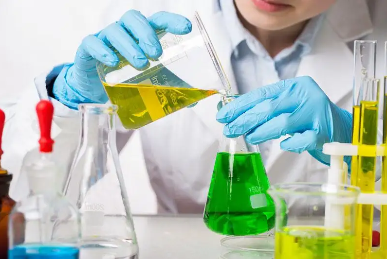 创客教育视域下的高中化学实验教学行动研究论文