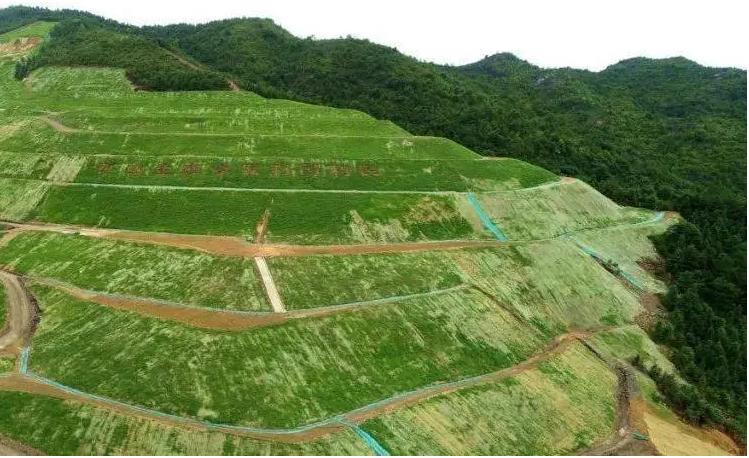 滑坡地质灾害的影响因素及治理生态修复思考论文