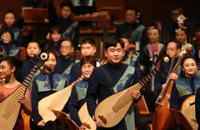 民族音乐文化的传承与高校音乐教育的改革创新研究论文