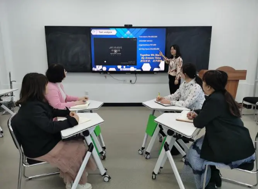“ 润物细无声”构建《英语阅读》课程思政育人模式论文