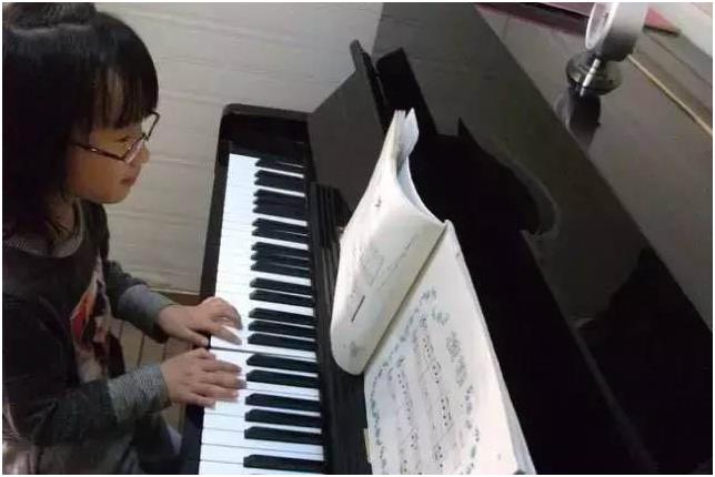 钢琴教学中学生想象力的培养策略论文