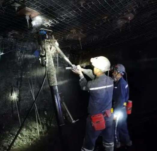 采矿工程巷道掘进和支护技术的运用初探论文