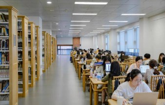 高校图书馆开展优秀传统文化 阅读推广的价值、现状及对策论文