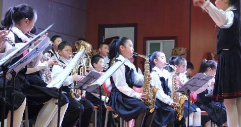 萌发、中兴与曲折论文