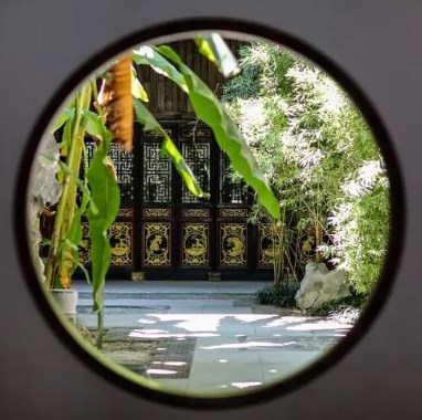 云南合院民居建筑中的“方与圆”论文