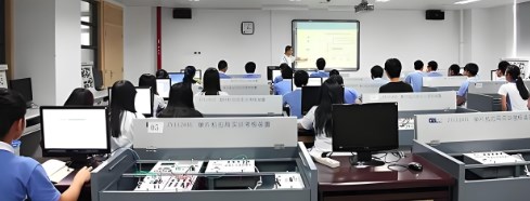 课程思政视域下艺术院校计算机基础课程建设探索与实践论文