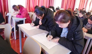 民族音乐与歌曲写作课程教学的融合探讨论文