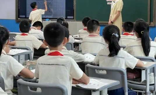区域教研视域下学科德育共融模式的构建论文